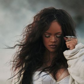 Listen to the songs of Rihanna online for free