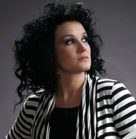 Song  Plumb - Need you now